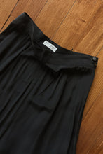 1990's BLACK FLOWY PLEATED RAYON MIDI SKIRT | SIZE S