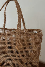 1970's WOVEN JUTE BEACH TOTE | SHELL DETAILS | 16" x 16"