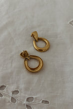 1980's MONET GOLD PLATE HINGE HOOP POSTS
