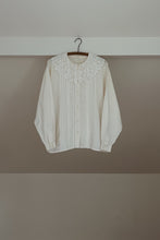 1980's VICTORIAN STYLE PLEATED LACE BUTTON BLOUSE | SIZE M