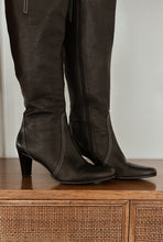 1990's ETIENNE AIGNER BLACK LEATHER CONTRAST STITCH BOOTS | SIZE 8.5