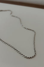 1990's STERLING SILVER TWIST CHAIN II
