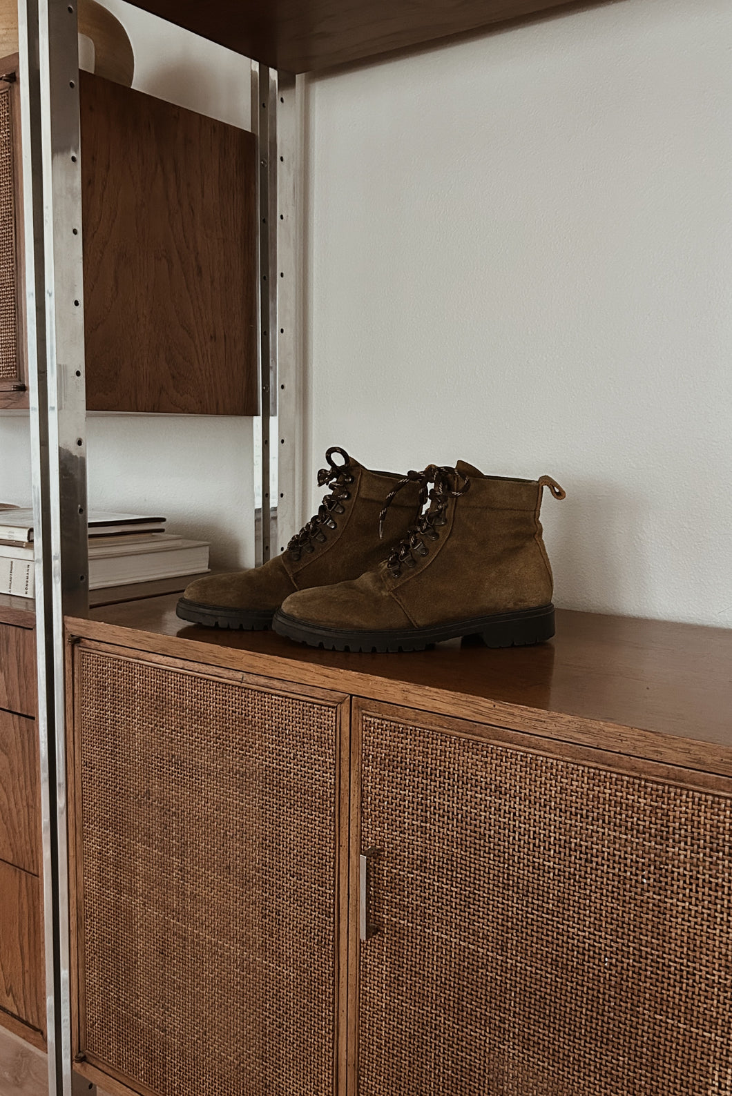 RARE INKERMAN OLIVE SUEDE HIKER BOOTS | SIZE 9