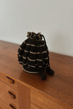 1950's BLACK + GOLD CROCHET DRAWSTRING BUCKET BAG