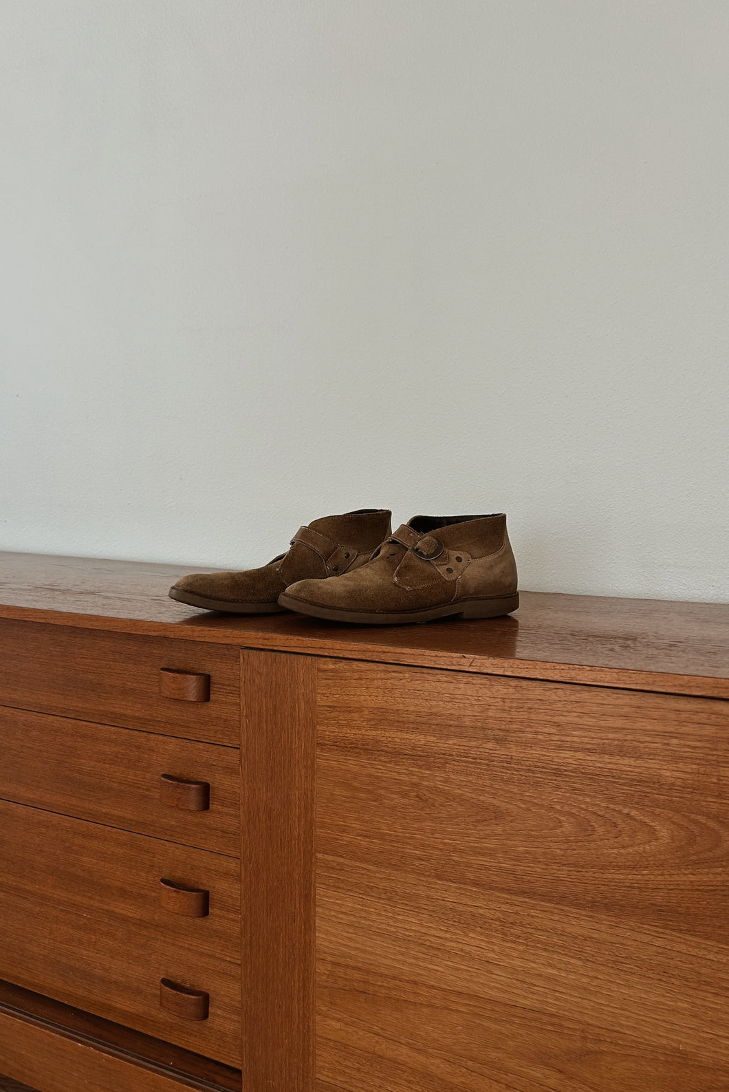 1970's SUEDE DESERT CLARK BOOTS | SIZE 10