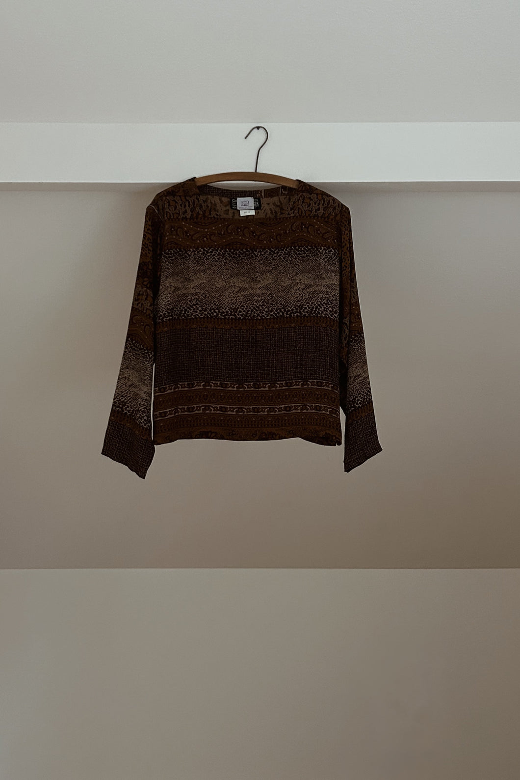 1980's PURE SILK PATTERNED DOLMAN BLOUSE | SIZE M