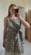 1990's J. PETERMAN BATIK COTTON WRAP TIE SUMMER DRESS | SIZE S/M