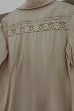 1970's PURE RAW SILK PLEATED LACE BUTTON BLOUSE | SIZE S/M