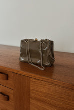 1960's MM PATENT OLIVE GLOSSY VINYL CHAIN HANDBAG | *PENDING*