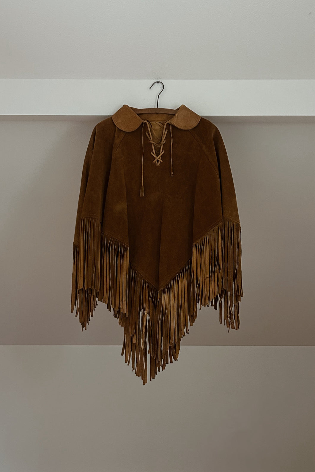 1960's RARE COGNAC SUEDE FRINGE PONCHO | ONE SIZE