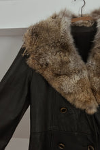 1960's MOD BLACK LEATHER TRENCH COAT | FUR COLLAR | SIZE S/M