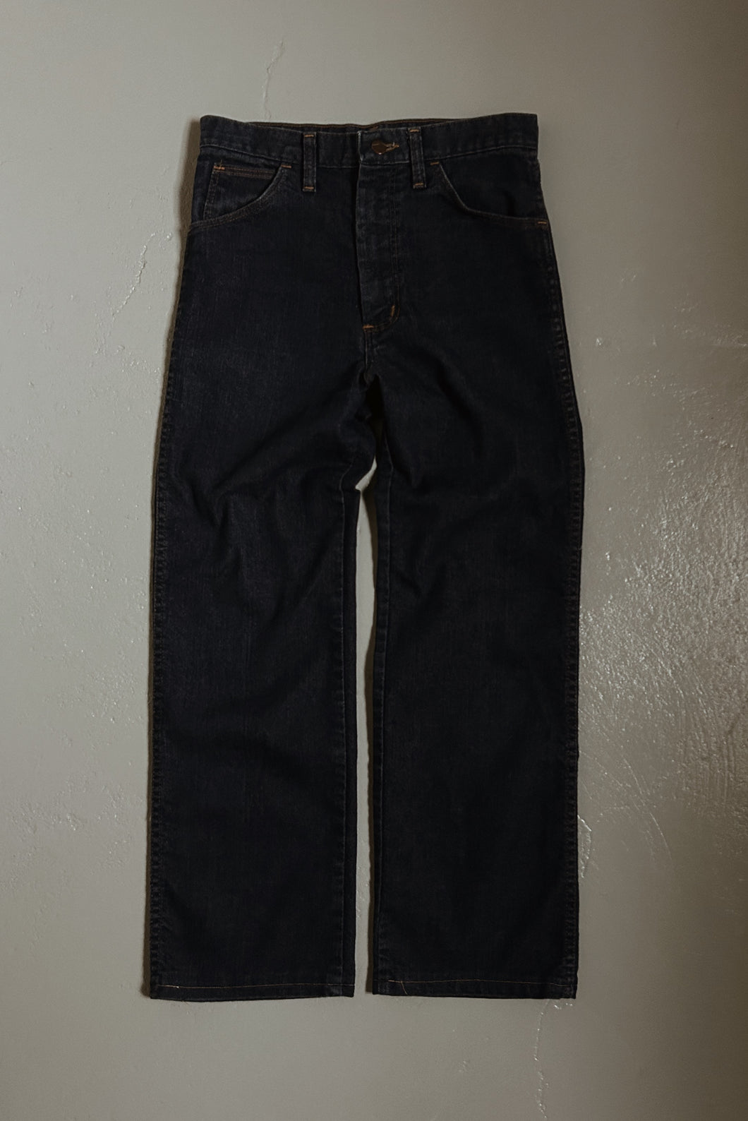 1970's WRANGLER CLASSIC HIGH RISE DARK KICKS | SIZE 27